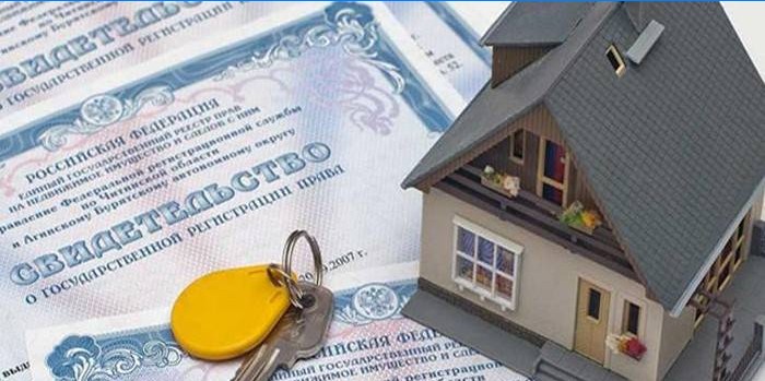 Māja, atslēga un īpašumtiesību valsts reģistrācijas sertifikāts