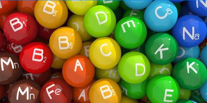 Vitamīnu un minerālvielu daudzkrāsainas bumbiņas