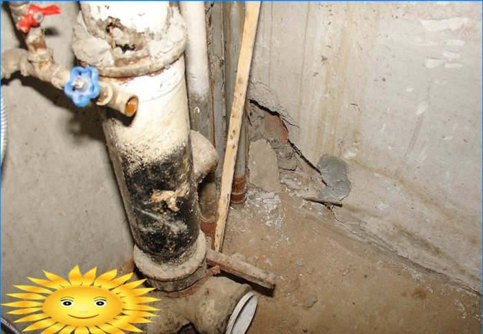 Cauruļu nomaiņa dzīvoklī: kā nomainīt kanalizācijas stāvvadu