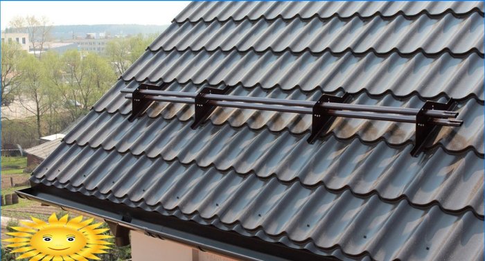 Metāla jumts: ekspertu ieteikumi jumta izvēlei un uzstādīšanai