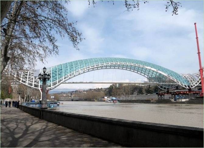 Miera tilts Tbilisi
